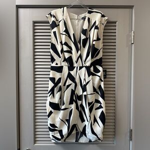 Express Black and White Abstract Dress Medium NWT #0116